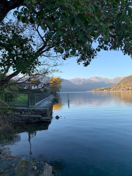 Villa Giardino Con Pontile Sul Lago D'Orta In Riva أورتا سان جوليو المظهر الخارجي الصورة
